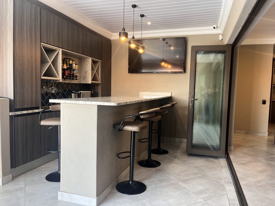 To Let 4 Bedroom Property for Rent in Wilkoppies North West